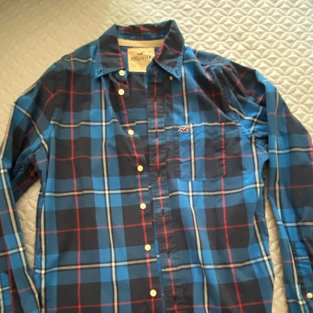 Hollister shirt